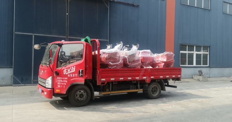 122cc太阳集成游戏集团一批小型压路机发往浙江