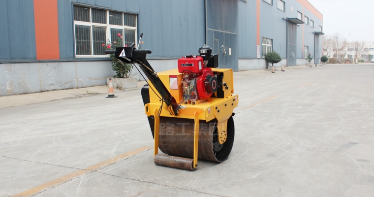 这些规模都可以使用手扶式压路机，，，，，，，您不知道吧？？？？？？？